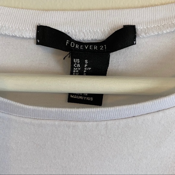 💥3/$25💥 F21 Crop T-shirtTop w/Black Embroidery - Picture 5 of 7